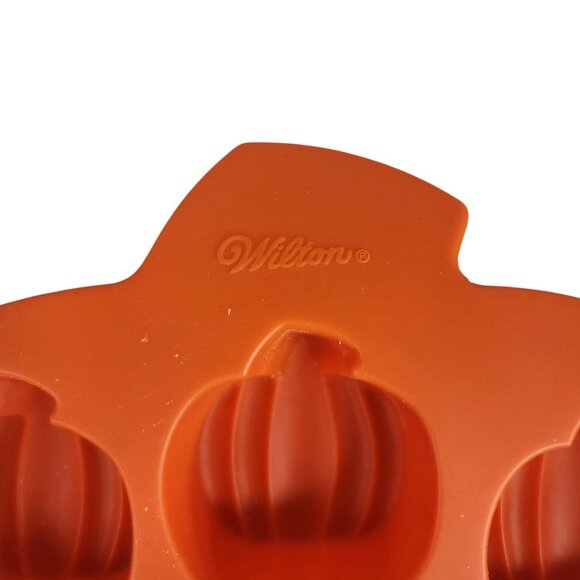 Wilton Silicone Pumpkin Baking Mold Pan Cupcake Jello 6 Cavity Orange 2105-4878 - Picture 4 of 6